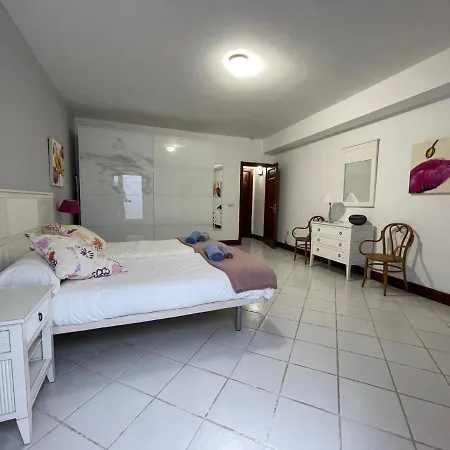 Malvasia Villa Puerto Calero